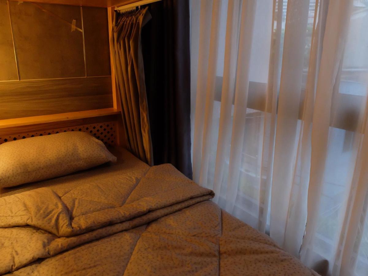 Half Coffee N Dorm Hostel TP. Hồ Chí Minh Ngoại thất bức ảnh